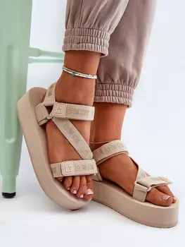 Sandals model 198194 Step in style