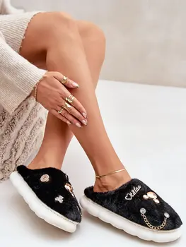 Slippers model 204956 Step in style