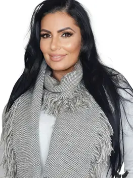 Shawl model 205624 Kamea