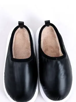 Slippers model 174501 Inello
