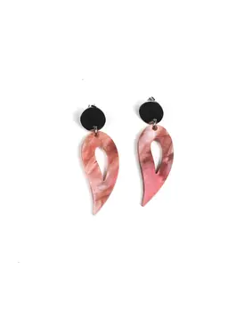 Pendientes de Perlas Luna: Accesorios de Moda Imprescindibles para un Toque de Elegancia y Encanto