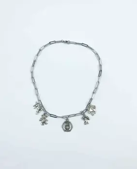 Collar trois motifs