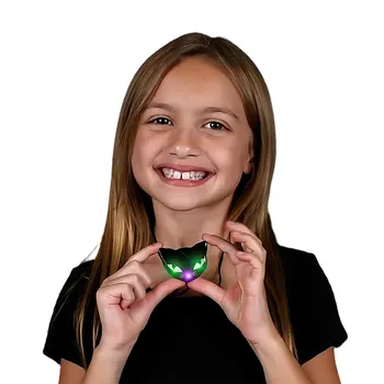 Black Kitty Cat Glowing Green Spooky Halloween Eyes Flashing Blinky Light Necklace