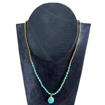 Collares de mujer de Tailandia