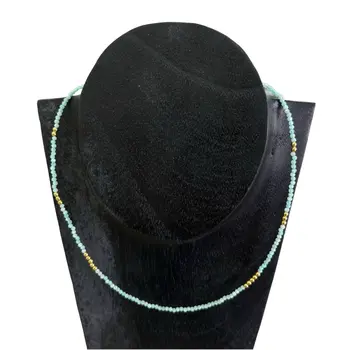 Collares de mujer de Tailandia
