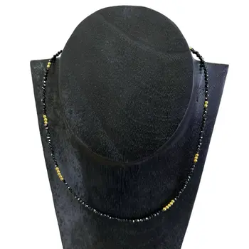 Collares de mujer de Tailandia