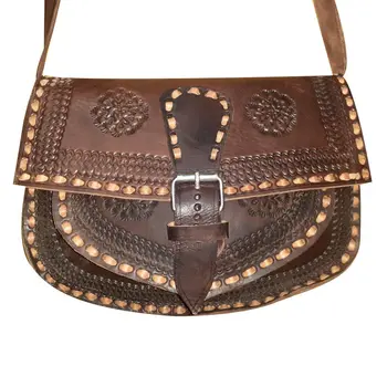 Bolso triangular hebilla