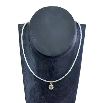 Collares de mujer de Tailandia