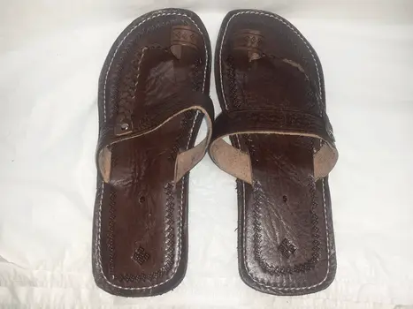 Sandalias de cuero.Marron oscuro