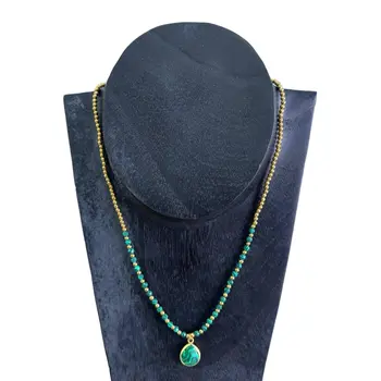 Collares de mujer de Tailandia