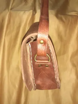Bolso Polígono calado mediano hebilla