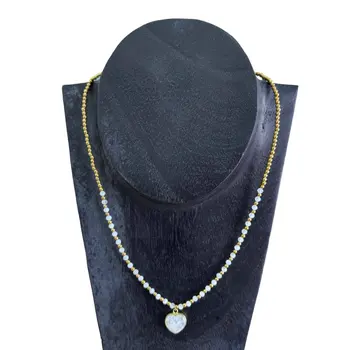 Collares de mujer de Tailandia