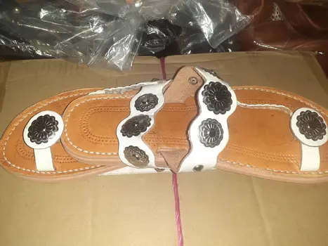 Sandalias de monedas beige/blanco