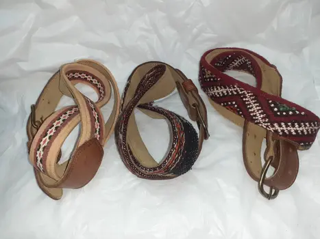 Cinturón de cuero con Kilim