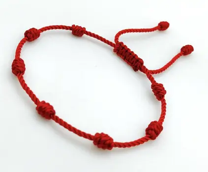 Pulsera de 7 nudos roja y negra