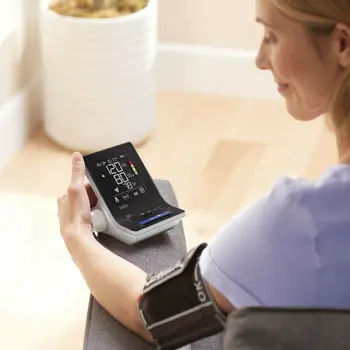 Arm Blood Pressure Monitor Braun BUA6150WE