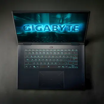 Laptop Gigabyte GAMING A16 CWHI3ES864SH 16" 32 GB RAM 1 TB SSD Intel Core i7-13620H