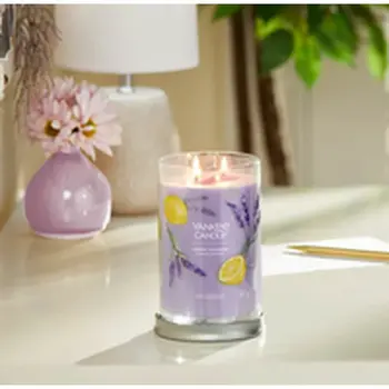 Scented Candle Yankee Candle 1630038E Purple