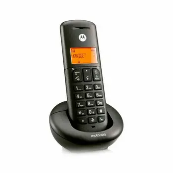 Mobile telephone for older adults Motorola Black