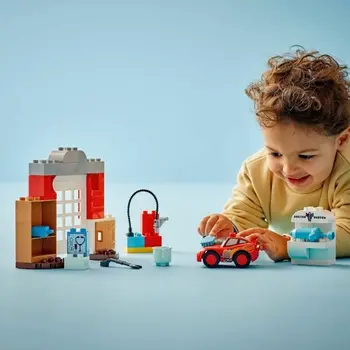 Construction set Lego 10456 Lightning McQueen visits Doc 35 Pieces