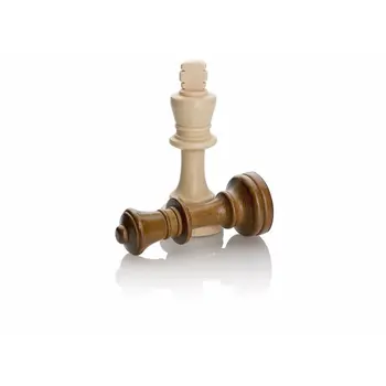 Chess Pieces Cayro