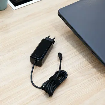 Laptop Charger TooQ GAN USB-C PD 45W Cúbico 45 W