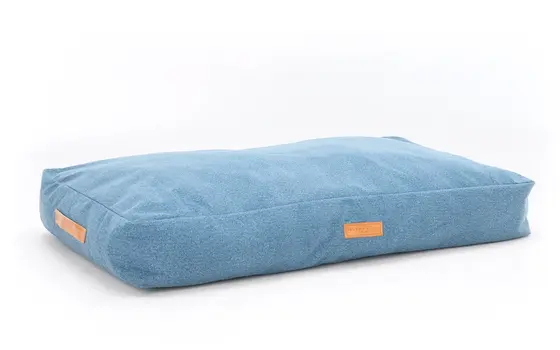 “Rayleigh” Chenille Pillow Dog Bed – by Ralph & Co