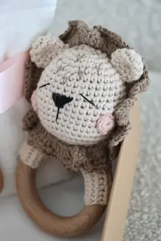 Crochet Giftbox Lion
