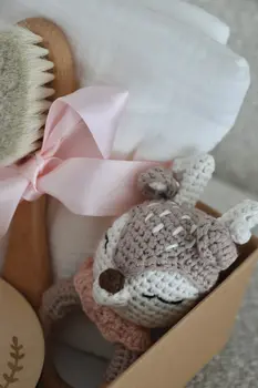 Crochet Giftbox Deer