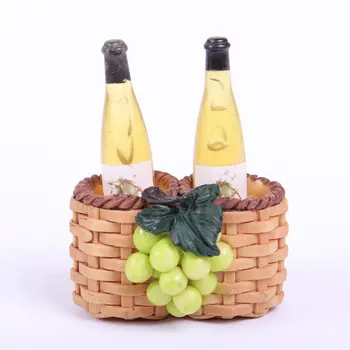 P.HM BASKET+GRAPES WITH 2 WINES 5