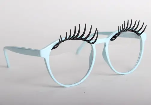 PARTY EYELASHES
