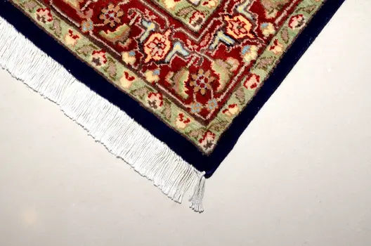 Handknotted Woolen Rustic Red Rugs