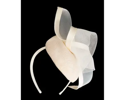 Cream pillbox fascinator by Fillies Collection