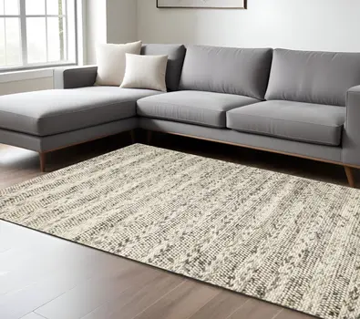 7' X 9'  Wool Grey Area Rug