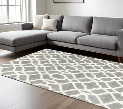 5' X 8' Gray And Ivory Ogee Area Rug