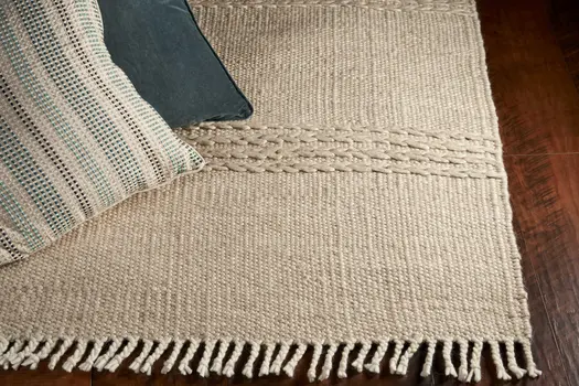 5' X 8' Beige Wool Hand Woven Area Rug With Fringe