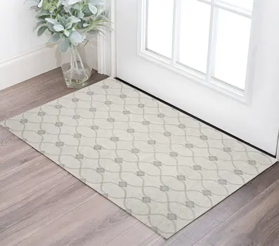 2' X 4' Ivory Wool Quatrefoil Hand Tufted Area Rug