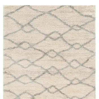 4' X 6' Ivory And Gray Chain Distressed Area Rug