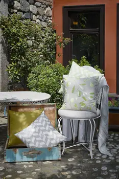 18" Green and White Geometric Throw Pillow Cover