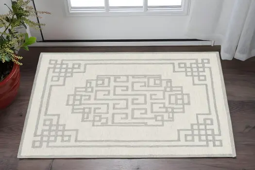 2' X 4' Gray and Ivory Wool Medallion Hand Tufted Area Rug