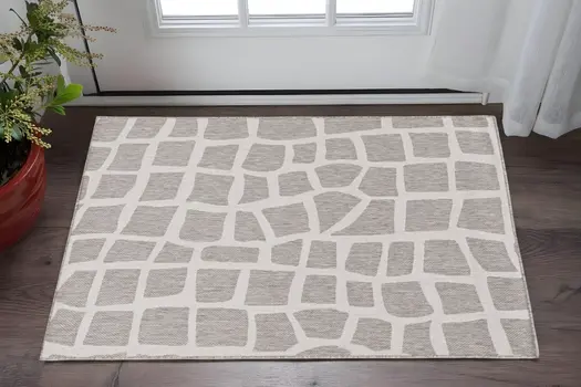 3' X 5' Gray and Ivory Cobblestone Area Rug