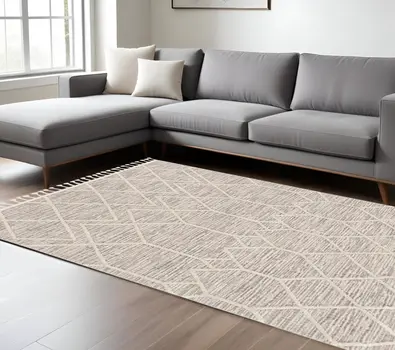 8' X 11' Ivory And Gray Geometric Area Rug With Fringe