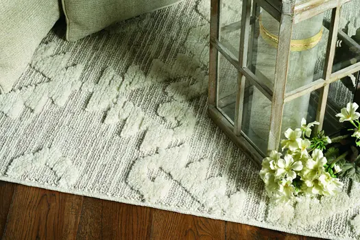 5' X 8' Beige and Ivory Geometric Area Rug
