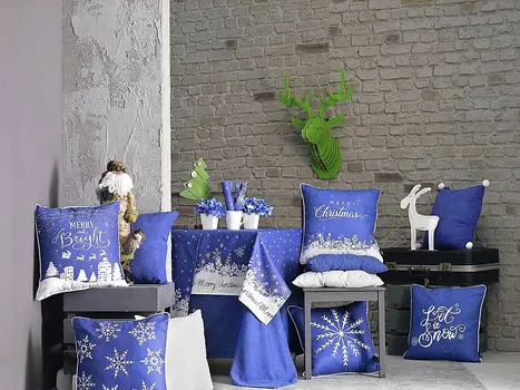 Set Of 4 18" Christmas Snowflakes Throw Pillow Cover In Blue