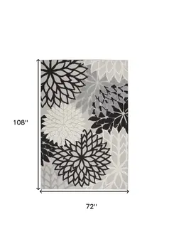6' X 9' Black And White Indoor Outdoor Area Rug