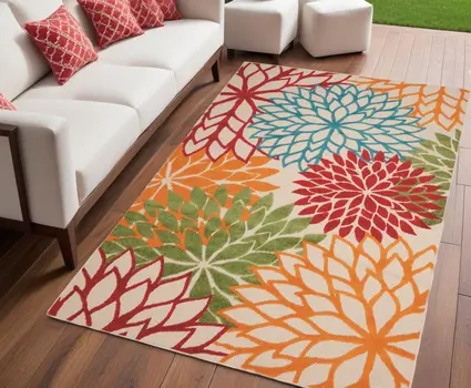 4' X 6' Green And Ivory Floral Indoor Outdoor Area Rug