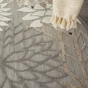 4' Gray And Ivory Round Indoor Outdoor Area Rug
