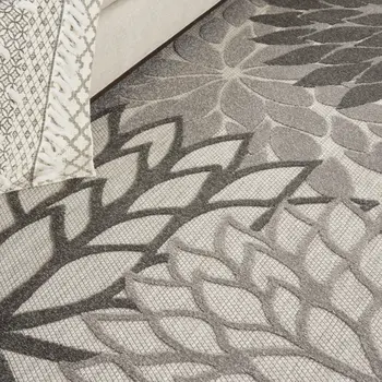 7' X 10' Gray Indoor Outdoor Area Rug