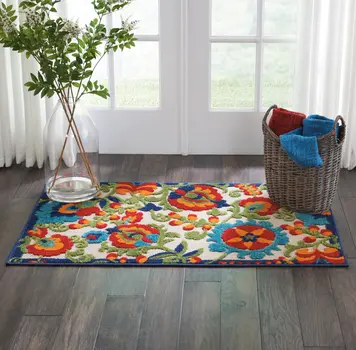 3' X 4' Green And Ivory Indoor Outdoor Area Rug