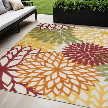 5' X 7' Green And Ivory Indoor Outdoor Area Rug